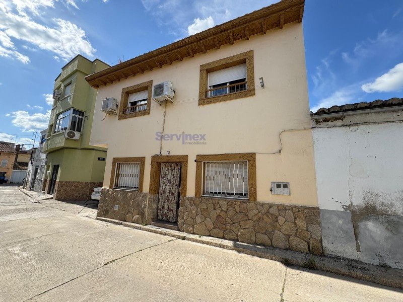 CASA EXTERIOR ,ZONA PLAZA VIEJA