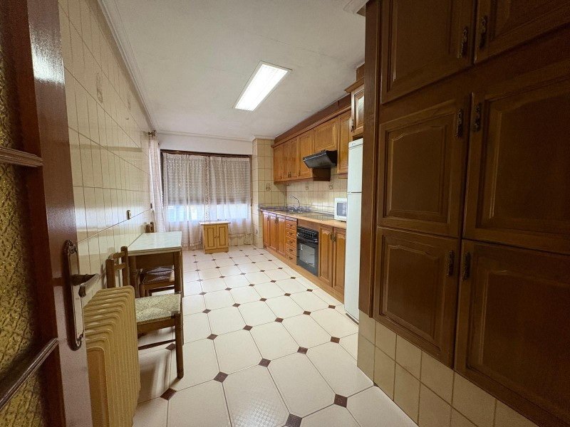 CASA CON AMPLIA COCHERA DE 135 M2 EN LA C/ TOLEDO