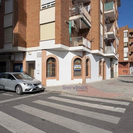 LOCAL TOTALMENTE ACONDICIONADO EN LA AVDA DE MAGISTERIO