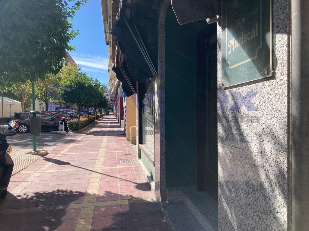 LOCAL DE 213 M2 EN EL PASEO DE LA ESTACÓN