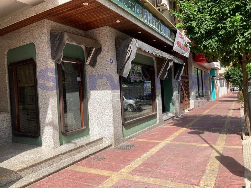 LOCAL DE 213 M2 EN EL PASEO DE LA ESTACÓN
