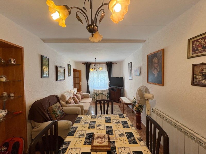 CASA EN CASATEJADA