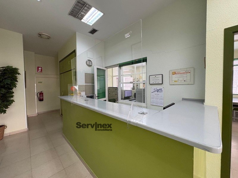 LOCAL TOTALMENTE ACONDICIONADO COMO ACADEMIA DE 210 M2