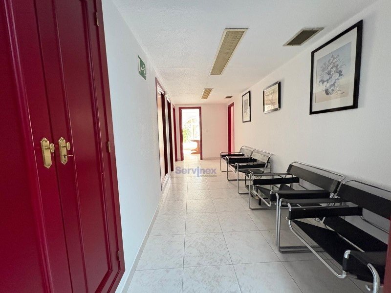 OFICINA  TOTALMENTE ACONDICIONADA DE 150 M2 APROX, C/ PABLO LUENGO