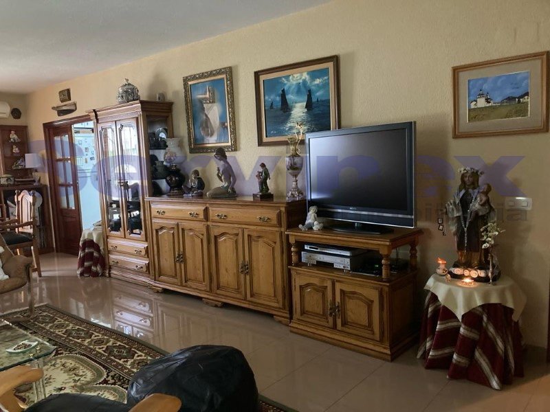 CASA EN PLANTA BAJA EN URBANIZACIÓN PRIVADA  CON PISCINA