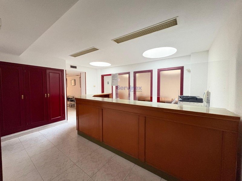 OFICINA  TOTALMENTE ACONDICIONADA DE 150 M2 APROX, C/ PABLO LUENGO