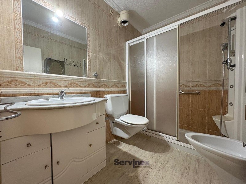 VIVIENDA EN EL POBLADO CNA CON JARDIN Y PISCINA