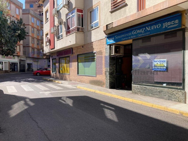 LOCAL TOTALMENTE ACONDICIONADO EN LA C/ GENARO CAJAL
