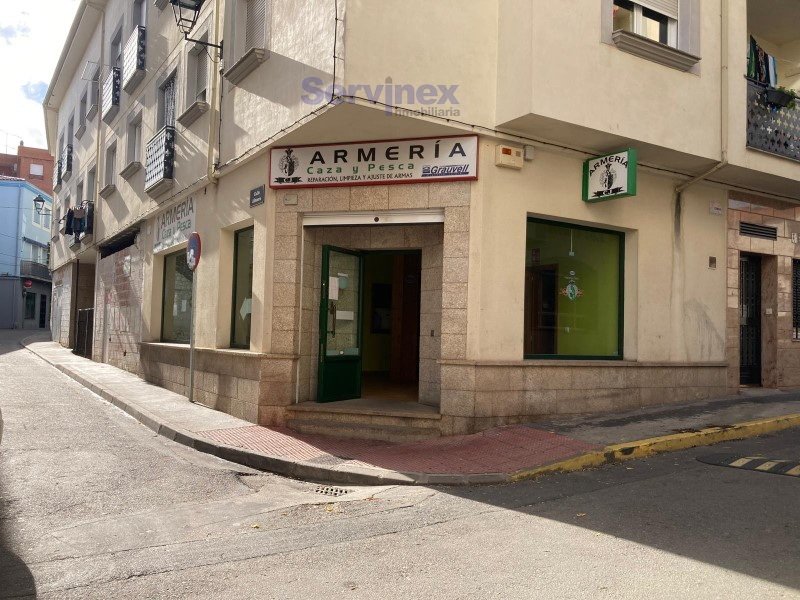 LOCAL TOTALMENTE ACONDICIONADO LOCAL TOTALMENTE ACONDICIONADO