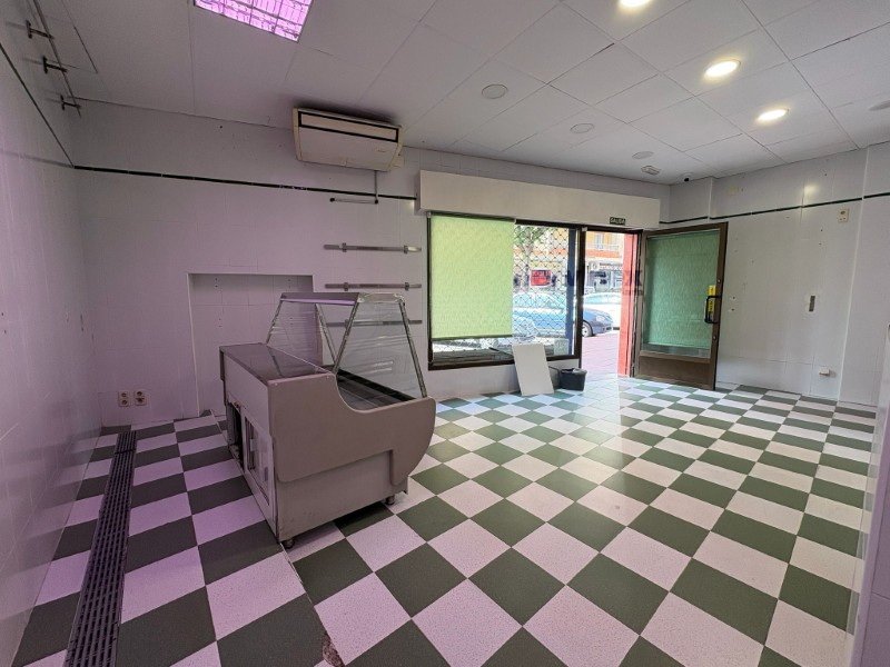 LOCAL COMERCIAL EN LA C/ ANTONIO CONCHA