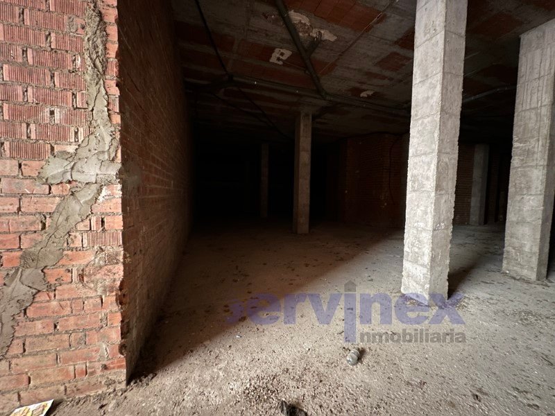 LOCAL DE 500 M2 APROX EN EL PASEO DE LAS ESTACIÓN