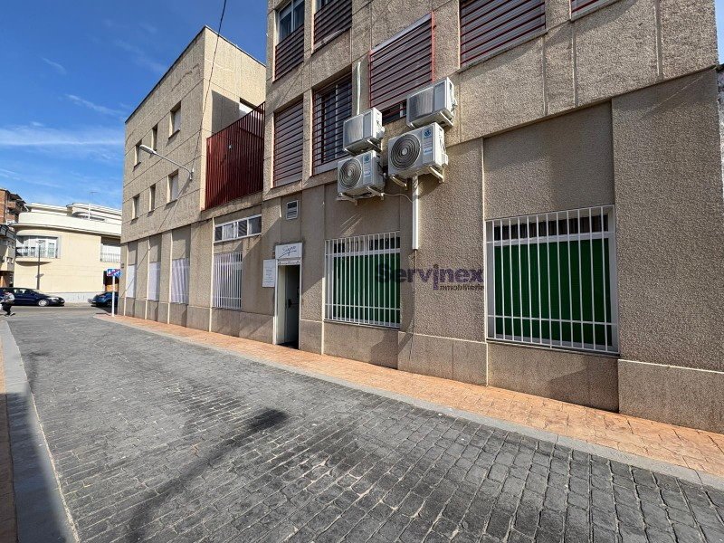 LOCAL TOTALMENTE ACONDICIONADO COMO ACADEMIA DE 210 M2