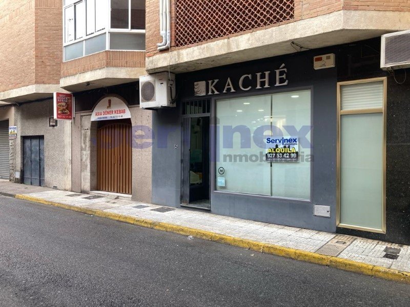 LOCAL TOTALMENTE ACONDICIONADO , C/ AVDA CONSTITUCIÓN