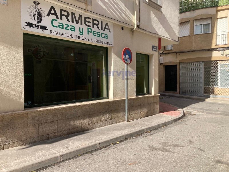 LOCAL TOTALMENTE ACONDICIONADO