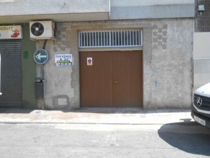 LOCAL EN LA C/ ECHEGARAY
