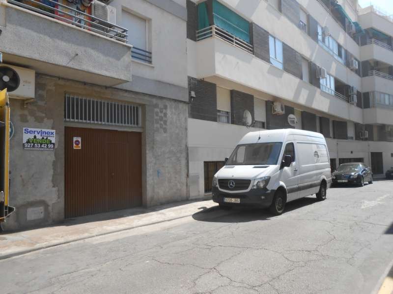 LOCAL EN LA C/ ECHEGARAY