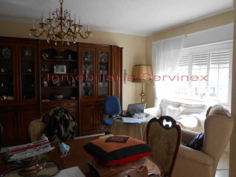 AMPLIO PISO DE 170 M2