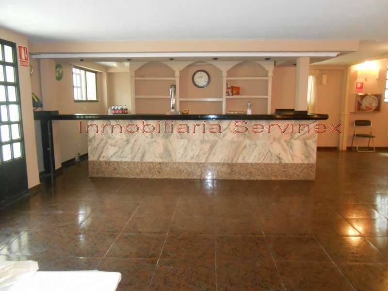 LOCAL DE 500M2 APROX EN LA AVDA DE LAS ANGUSTIAS