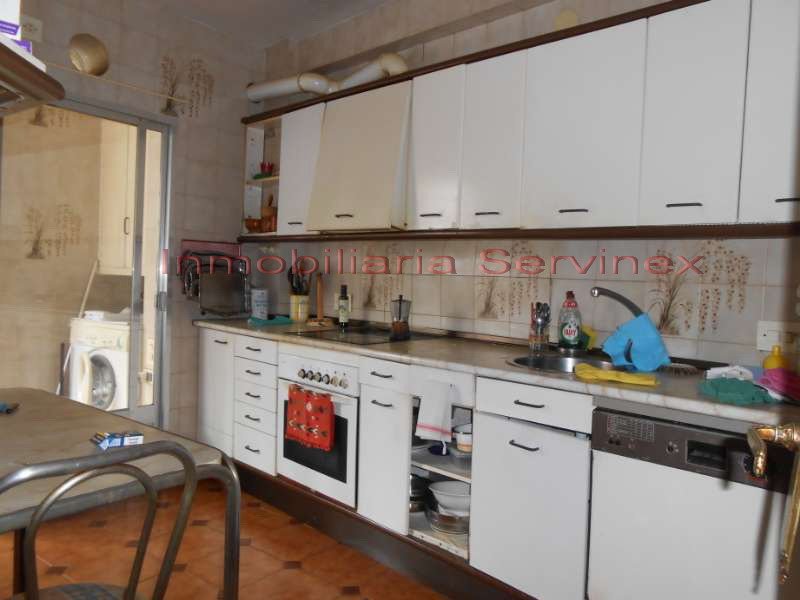 AMPLIO PISO DE 170 M2