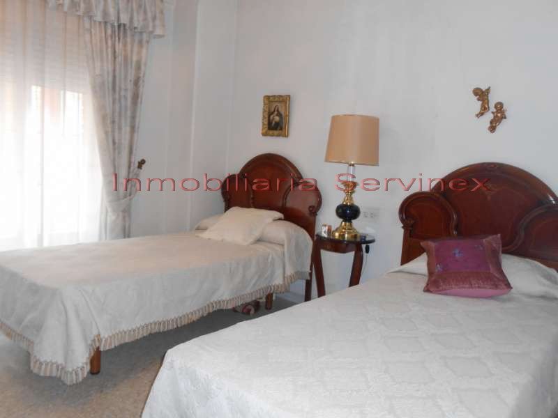 AMPLIO PISO DE 170 M2