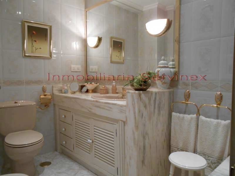 AMPLIO PISO DE 170 M2
