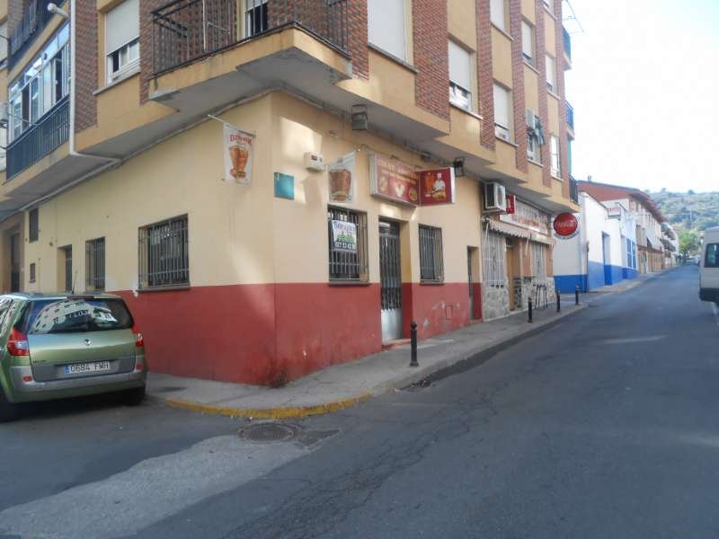 LOCAL ACONDICIONADO DE ESQUINA A 50M2 DE LA C/ANTONIO CONCHA