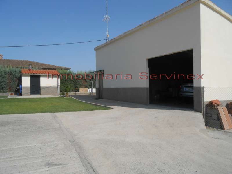 PARCELA EN LAS VIÑAS CON CHALET DE NUEVA CONSTRUCCIÓN