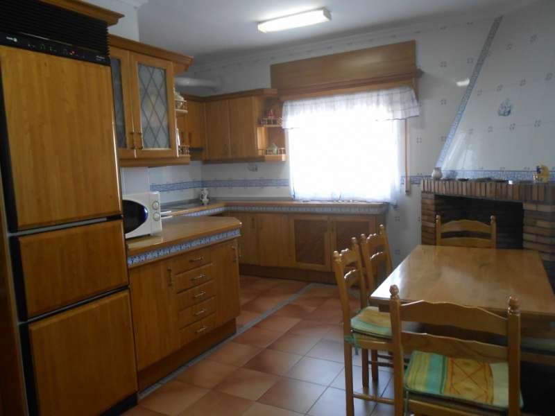 CHALET DE 300M2 EN BELVIS DE MONROY