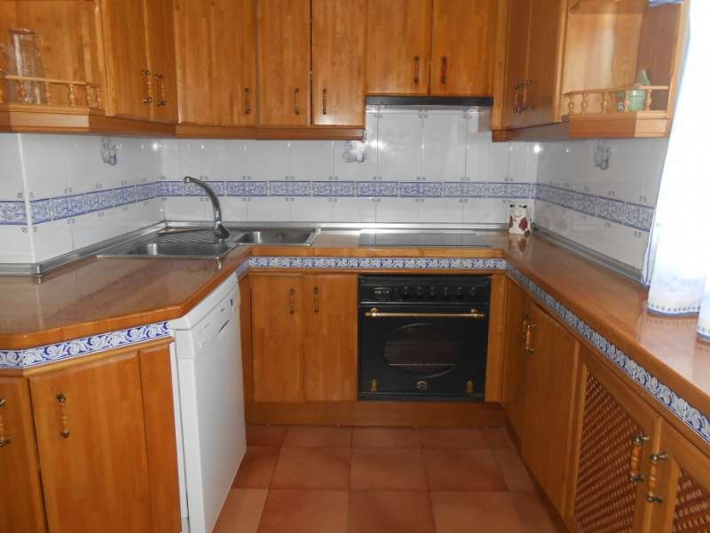 CHALET DE 300M2 EN BELVIS DE MONROY