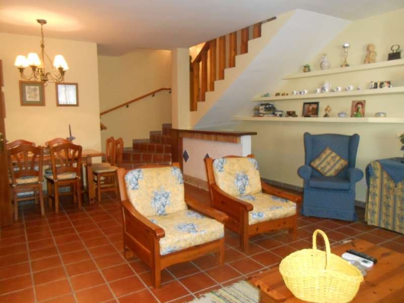 CHALET DE 300M2 EN BELVIS DE MONROY