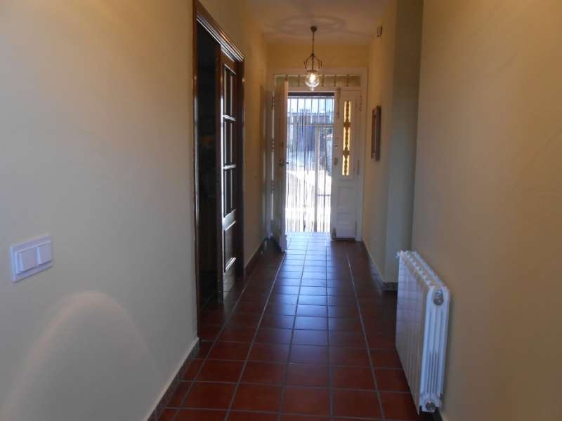 CHALET DE 300M2 EN BELVIS DE MONROY