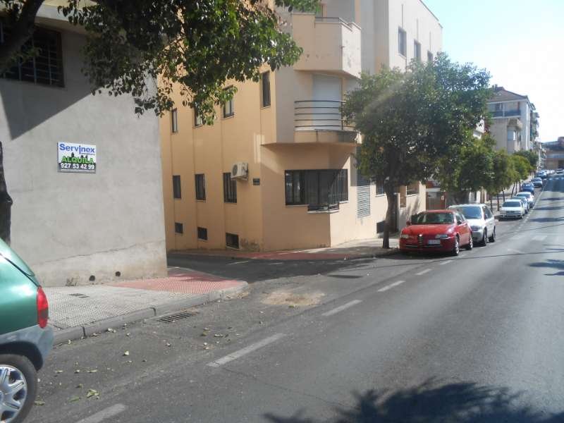 LOCAL AMPLIO RONDA SUR