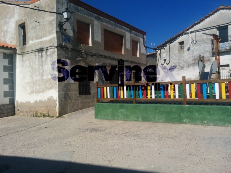 NAVE – ALMACÉN CON POSIBILIDAD DE HACER CASA –  MUY CÉNTRICA