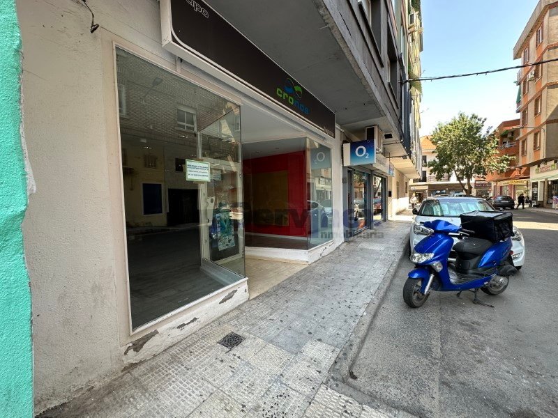 LOCAL ACONDICIONADO EN LA C/ GENARO CAJAL