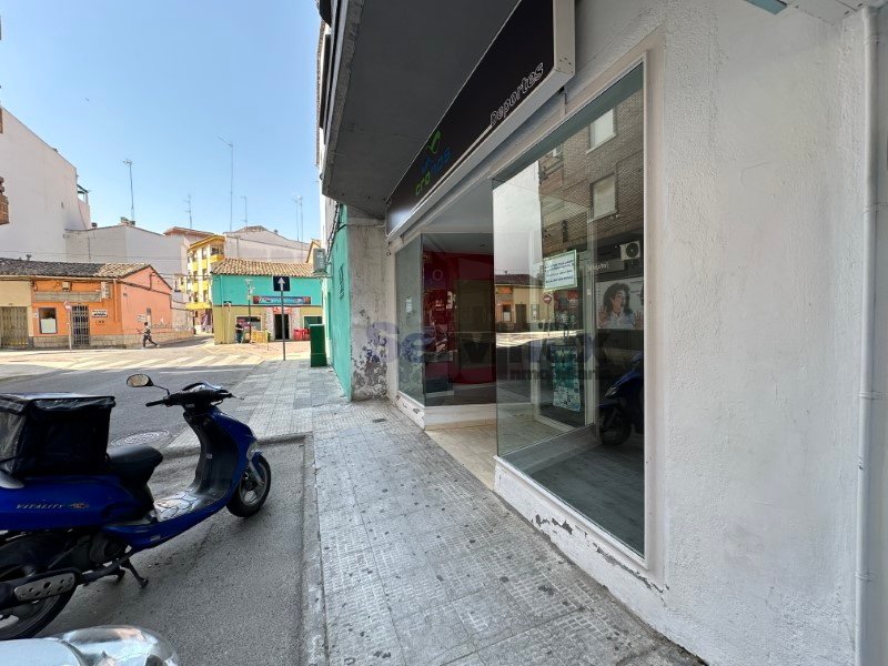 LOCAL ACONDICIONADO EN LA C/ GENARO CAJAL