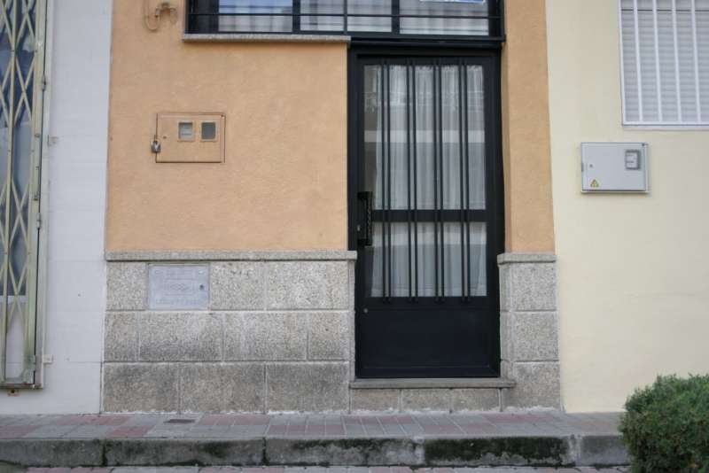 LOCAL ZONA PLAZA COMILLAS