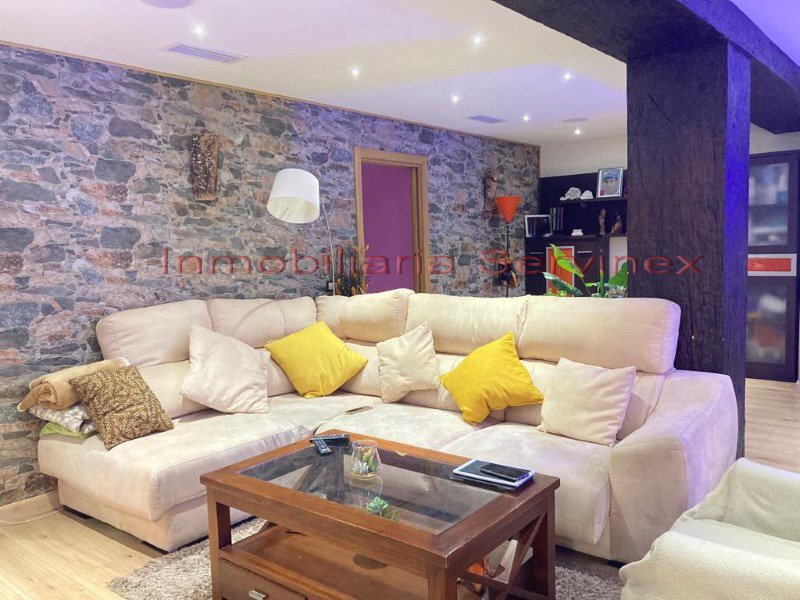 ESPECTACULAR PISO DE 230 M2 CON TERRAZA GARAJE Y TRASTERO