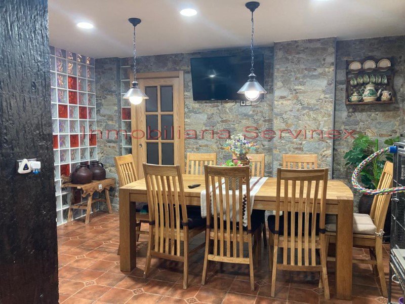 ESPECTACULAR PISO DE 230 M2 CON TERRAZA GARAJE Y TRASTERO