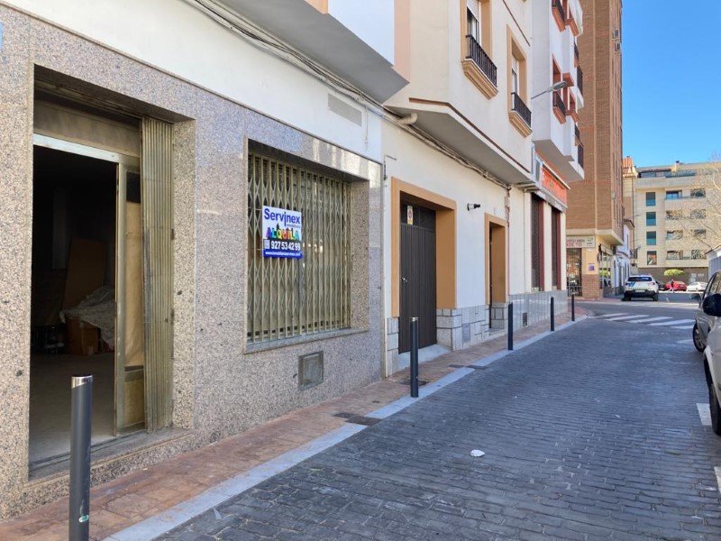 LOCAL ZONA AVDA CONSTITUCCIÓN LOCAL ZONA AVDA CONSTITUCCIÓN