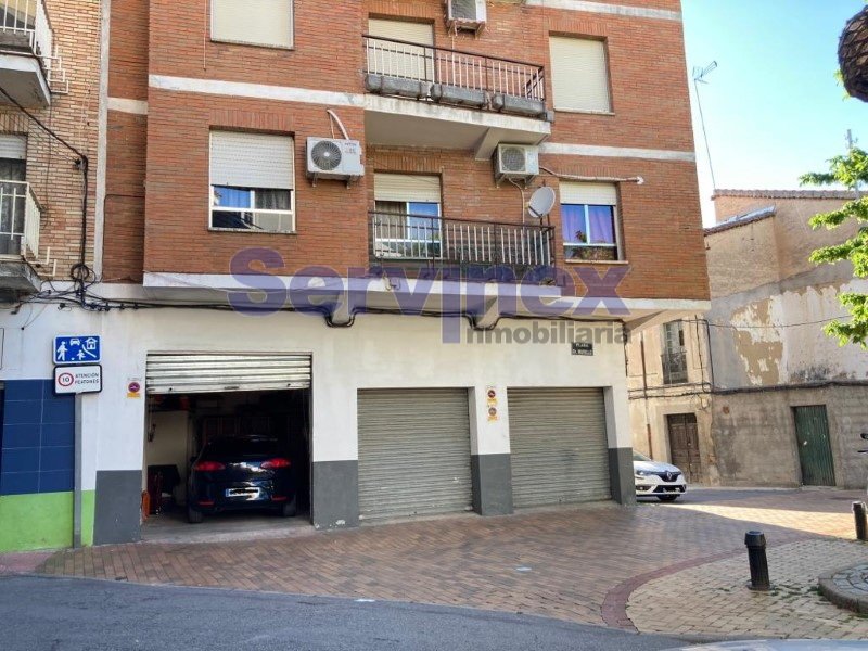 PISO CON COCHERA EN LA C/ ARAPILES