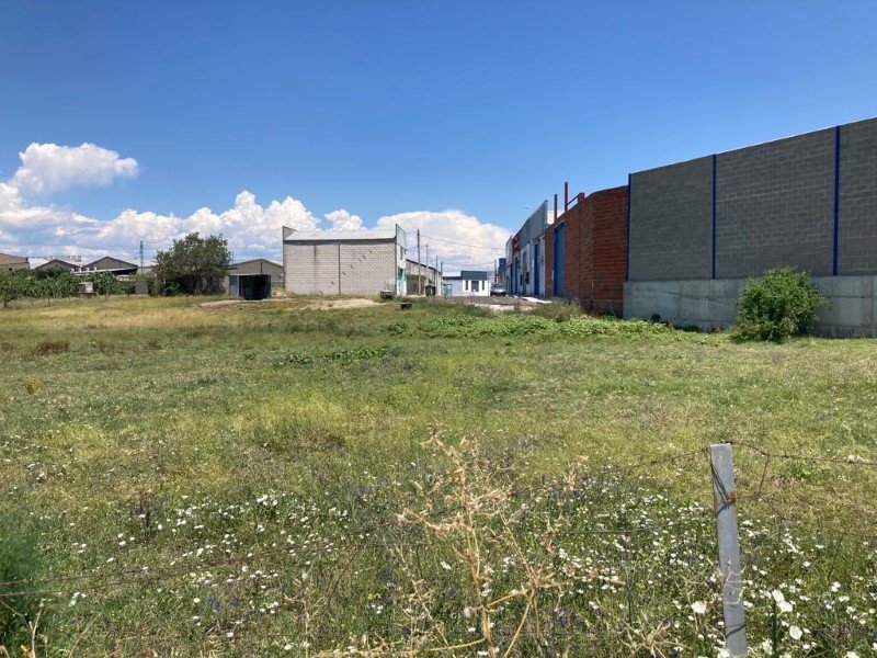 SOLAR INDUSTRIAL, CALLE CASAS DE SAN BERNARDO