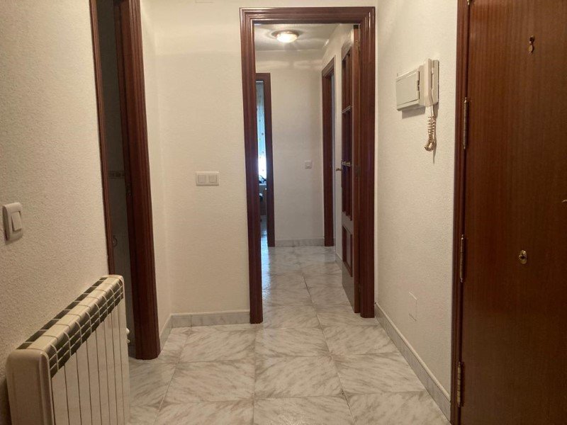PISO CON AMPLIO PATIO