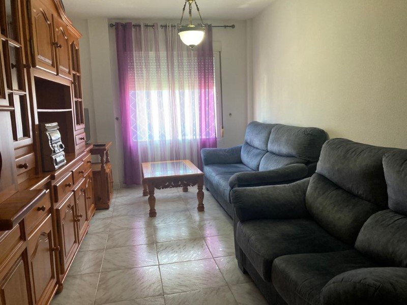 PISO CON AMPLIO PATIO