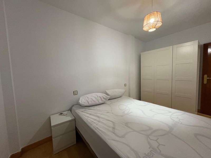 PISO ZONA IES ZURBARÁN