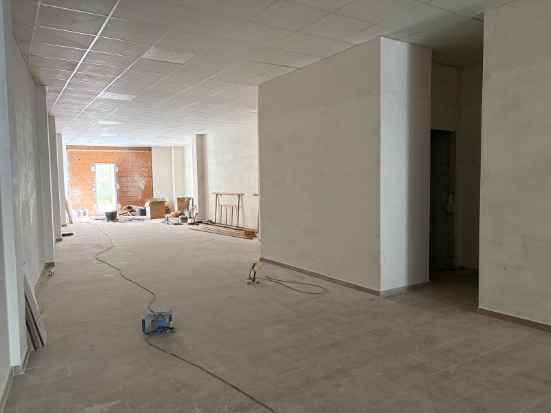 LOCAL DE 250 m² EN LA C/ ANTONIO CONCHA