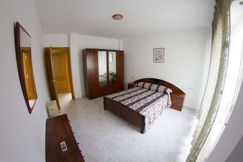 EDIFICIO EN VENTA CON NAVE EN PLANTA BAJA