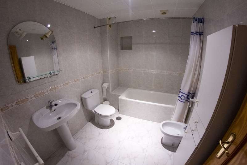 EDIFICIO EN VENTA CON NAVE EN PLANTA BAJA