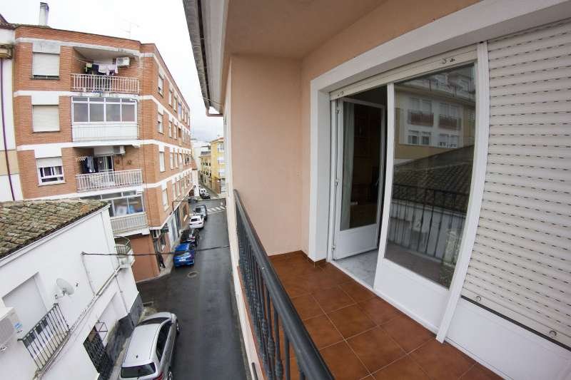 EDIFICIO EN VENTA CON NAVE EN PLANTA BAJA