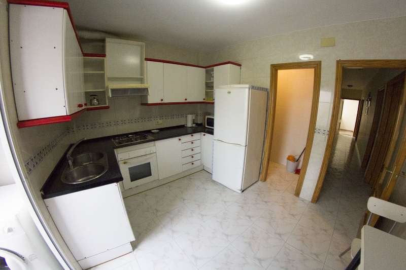 EDIFICIO EN VENTA CON NAVE EN PLANTA BAJA